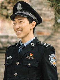 民警老林的幸福生活角色令卓